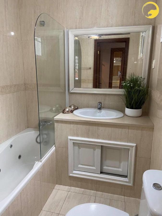 蓬塔德尔加达Azor International House别墅 外观 照片